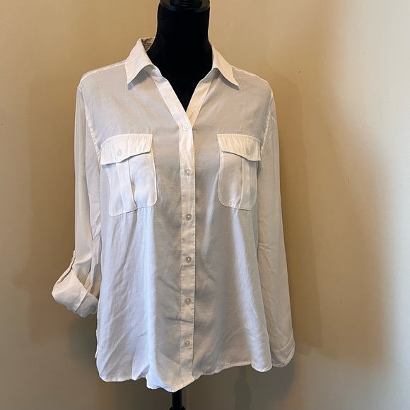 Chicos white button front top with long sleeves in size 2 or med - Picture 11 of 11